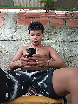 Snapshot of alex_candela chatting on November 27, 8:22 pm alex candela online show from November 27, 8:22 pm