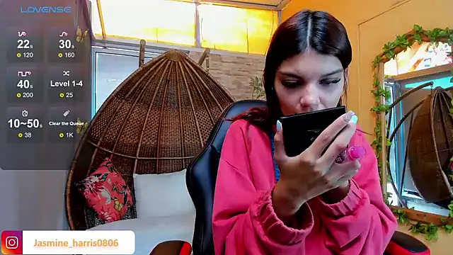 Snapshot of JasmineHarris chatting on December 10, 12:05 pm JasmineHarris online show from December 10, 12:05 pm