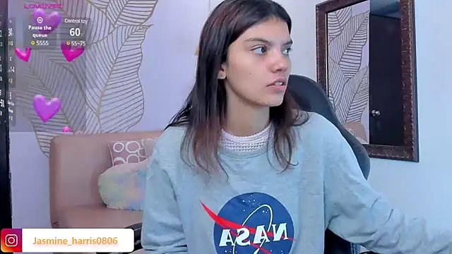 Snapshot of JasmineHarris chatting on February 15, 12:01 pm JasmineHarris online show from February 15, 12:01 pm