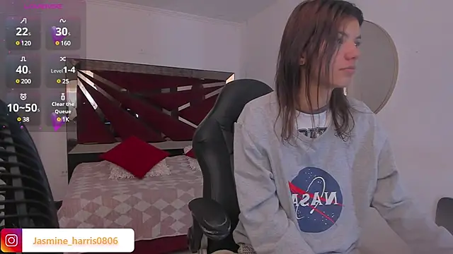 Snapshot of JasmineHarris chatting on February 20, 11:42 am JasmineHarris online show from February 20, 11:42 am