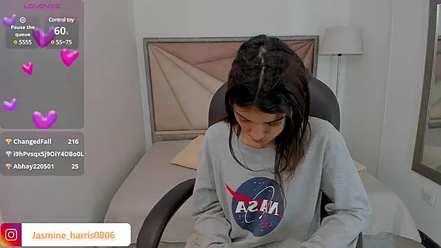 Snapshot of JasmineHarris chatting on February 24, 2:48 pm JasmineHarris online show from February 24, 2:48 pm