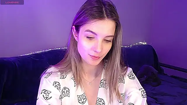 Snapshot of Abigail_Wills chatting on April 20, 11:35 am Abigail Wills online show from April 20, 11:35 am