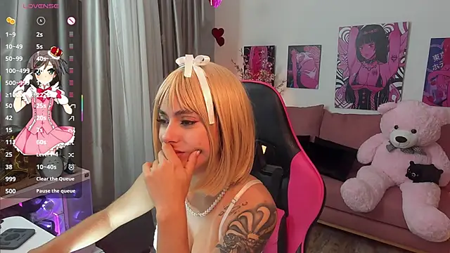 annieesweett online show from April 21, 2:51 am