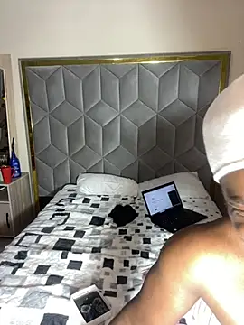 PuddingHotPot online show from April 28, 9:31 pm