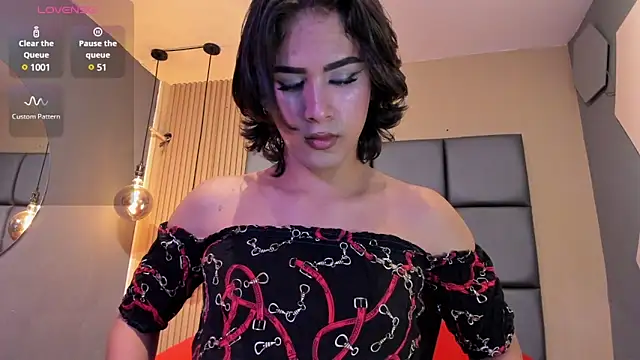 Snapshot of HOTTY_RED_ chatting on December 19, 6:56 pm HOTTY RED  online show from December 19, 6:56 pm