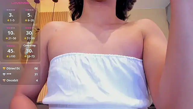 Snapshot of HOTTY_RED_ chatting on February 6, 5:40 pm HOTTY RED  online show from February 6, 5:40 pm