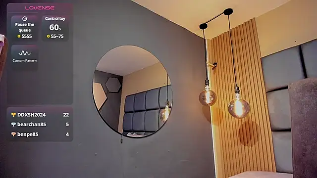 Snapshot of HOTTY_RED_ chatting on February 13, 5:44 pm HOTTY RED  online show from February 13, 5:44 pm