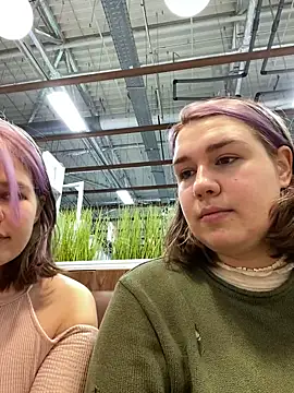 SuzieMurray online show from December 26, 9:33 am