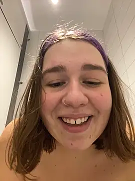 SuzieMurray online show from January 4, 9:21 am