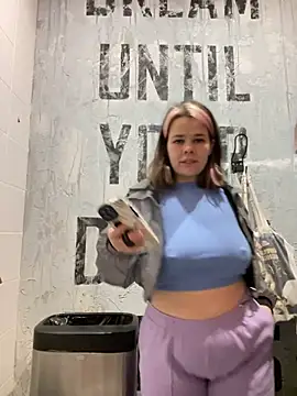 SuzieMurray online show from February 5, 11:12 am