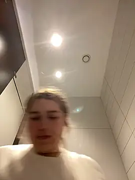 SuzieMurray online show from February 26, 11:41 am