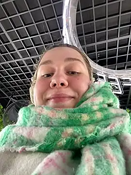 SuzieMurray online show from March 18, 8:25 am