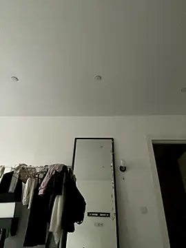 SuzieMurray online show from December 5, 7:17 am