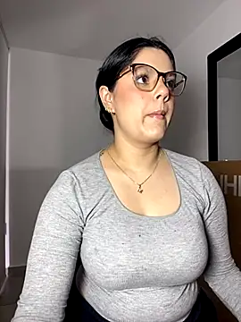 kimberlyhills1 online show from November 4, 7:46 pm