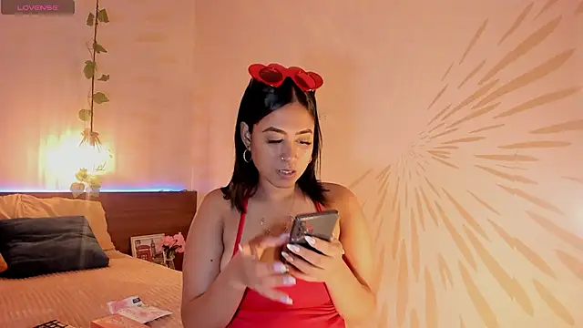 Snapshot of Laurentdupont04 chatting on February 16, 12:30 am Laurentdupont04 online show from February 16, 12:30 am