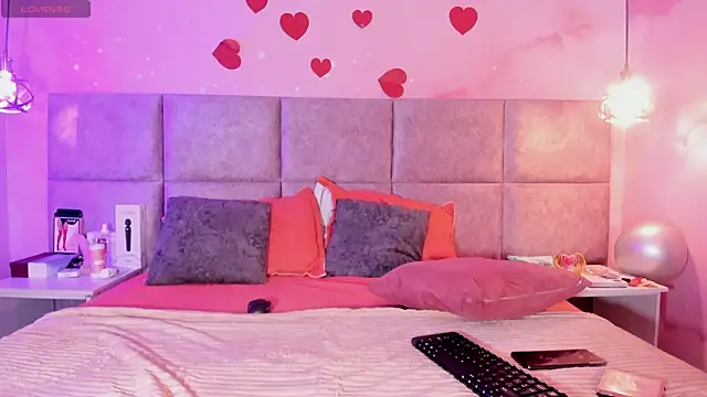 Snapshot of Laurentdupont04 chatting on March 8, 3:17 am Laurentdupont04 online show from March 8, 3:17 am