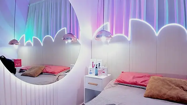 Snapshot of Laurentdupont04 chatting on September 13, 3:06 am Laurentdupont04 online show from September 13, 3:06 am