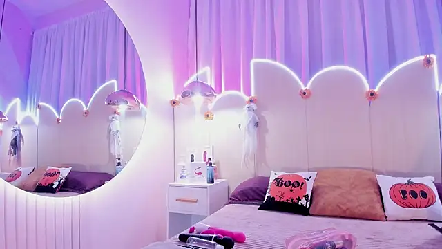 Snapshot of Laurentdupont04 chatting on October 12, 3:05 am Laurentdupont04 online show from October 12, 3:05 am