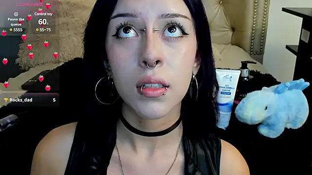 AlexaFoxy18 online show from December 31, 6:59 am