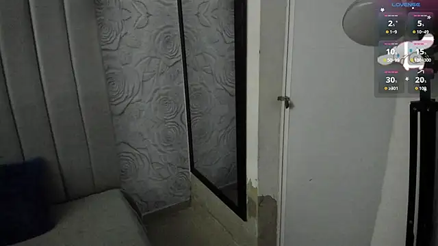 Snapshot of AlexaFoxy18 chatting on June 11, 2:37 pm AlexaFoxy18 online show from June 11, 2:37 pm