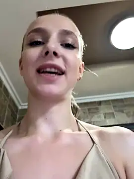 CaseyStar online show from December 4, 1:53 pm