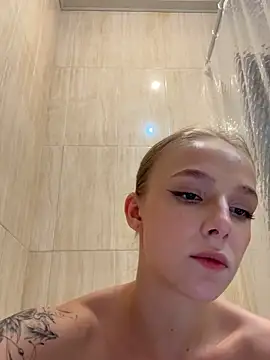 CaseyStar online show from December 6, 8:29 pm