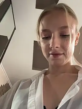 CaseyStar online show from December 9, 10:32 am