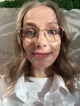 CaseyStar online show from January 29, 1:07 pm