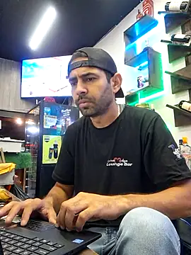 Alsaud1106 online show from February 21, 9:43 pm