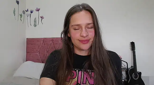 Snapshot of Serenity chatting on March 4, 8:38 pm Serenity online show from March 4, 8:38 pm