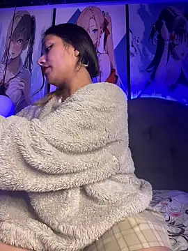 Im Little online show from December 10, 3:09 am