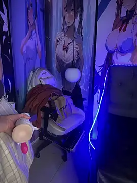 Im Little online show from December 14, 12:12 pm