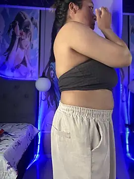 Im Little online show from January 31, 3:20 am