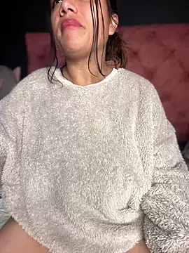 Im Little online show from February 27, 9:32 am