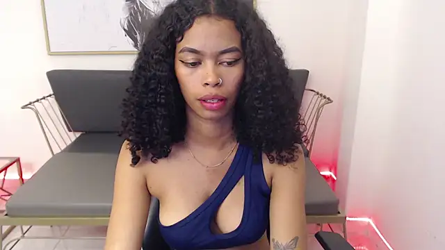 Snapshot of Shenna_brunette_ chatting on December 16, 4:16 pm Shenna brunette online show from December 16, 4:16 pm
