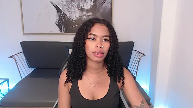 Snapshot of Shenna_brunette_ chatting on December 21, 4:36 pm Shenna brunette online show from December 21, 4:36 pm