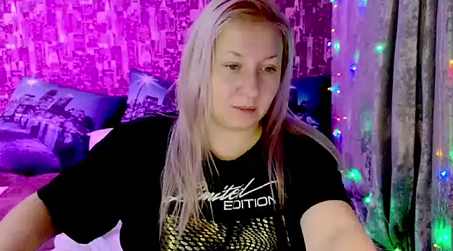 sarakatherin online show from December 23, 3:29 am
