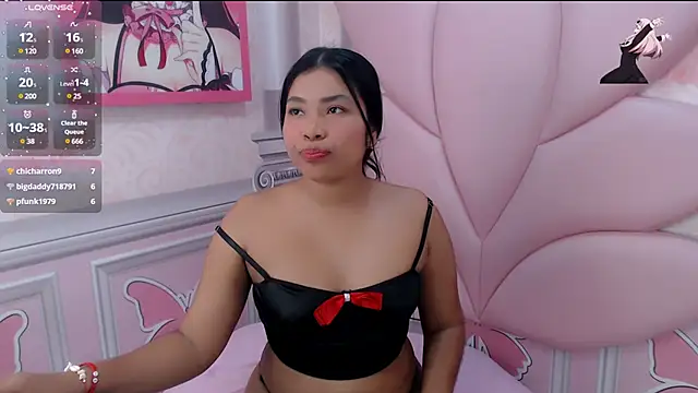 Snapshot of lauren_sofia19 chatting on December 11, 10:03 am lauren sofia19 online show from December 11, 10:03 am