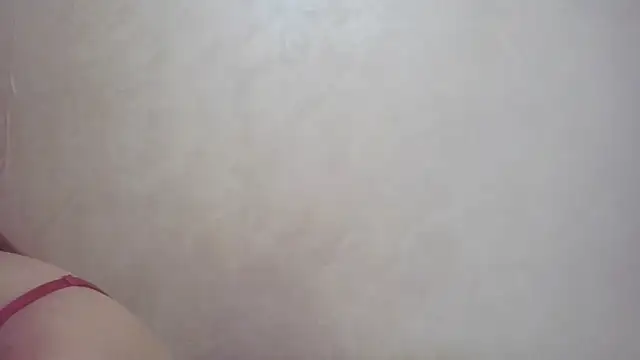 Snapshot of CaitlinaJayne23 chatting on October 30, 6:04 am CaitlinaJayne23 online show from October 30, 6:04 am