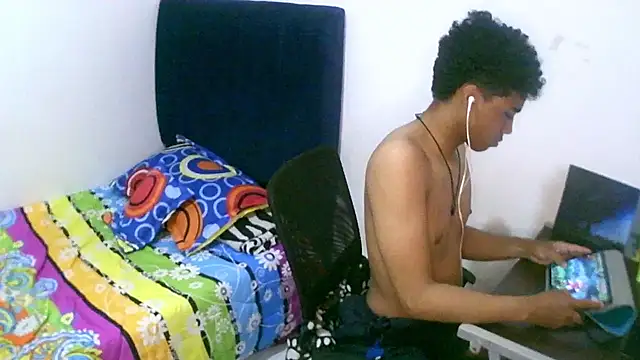 Snapshot of sexy_diamante_ chatting on September 14, 8:19 pm sexy diamante  online show from September 14, 8:19 pm