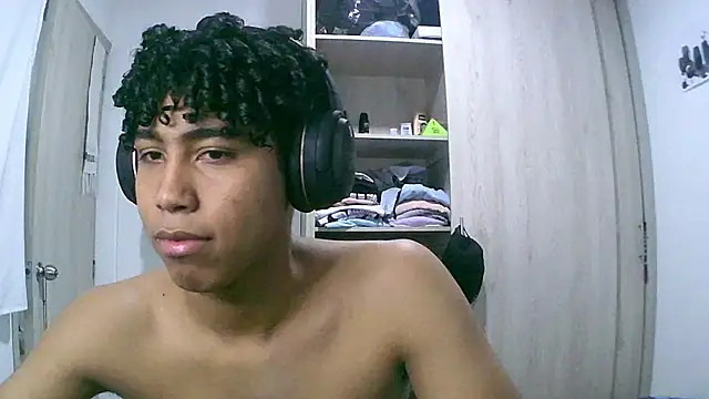 sexy diamante  online show from February 16, 4:08 am