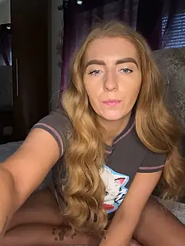 Snapshot of Summer_Paige chatting on March 10, 2:05 pm Summer Paige online show from March 10, 2:05 pm