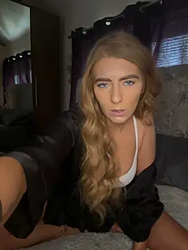 Snapshot of Summer_Paige chatting on March 15, 7:53 am Summer Paige online show from March 15, 7:53 am