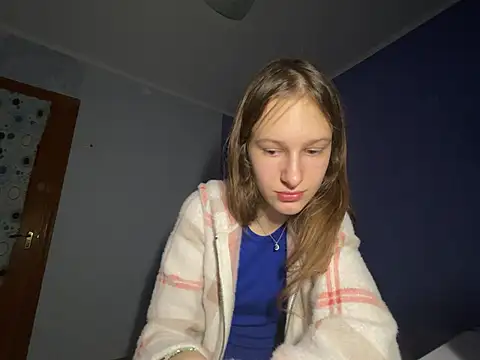 Snapshot of Eva_Angel3 chatting on December 15, 5:53 pm Eva Angel3 online show from December 15, 5:53 pm