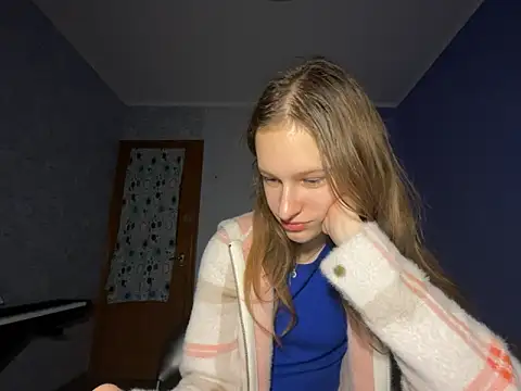 Snapshot of Eva_Angel3 chatting on December 23, 6:58 pm Eva Angel3 online show from December 23, 6:58 pm