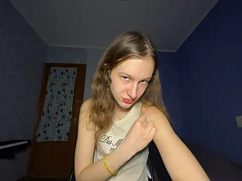 Snapshot of Eva_Angel3 chatting on February 28, 4:10 pm Eva Angel3 online show from February 28, 4:10 pm