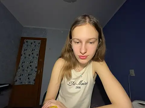 Snapshot of Eva_Angel3 chatting on March 1, 4:44 pm Eva Angel3 online show from March 1, 4:44 pm