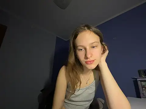 Snapshot of Eva_Angel3 chatting on March 7, 8:22 pm Eva Angel3 online show from March 7, 8:22 pm