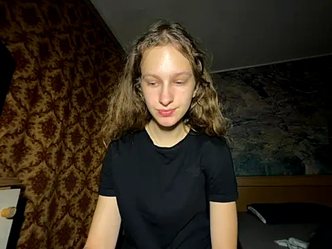 Snapshot of Eva_Angel3 chatting on September 18, 6:32 pm Eva Angel3 online show from September 18, 6:32 pm
