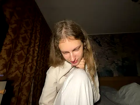 Snapshot of Eva_Angel3 chatting on October 10, 7:35 pm Eva Angel3 online show from October 10, 7:35 pm